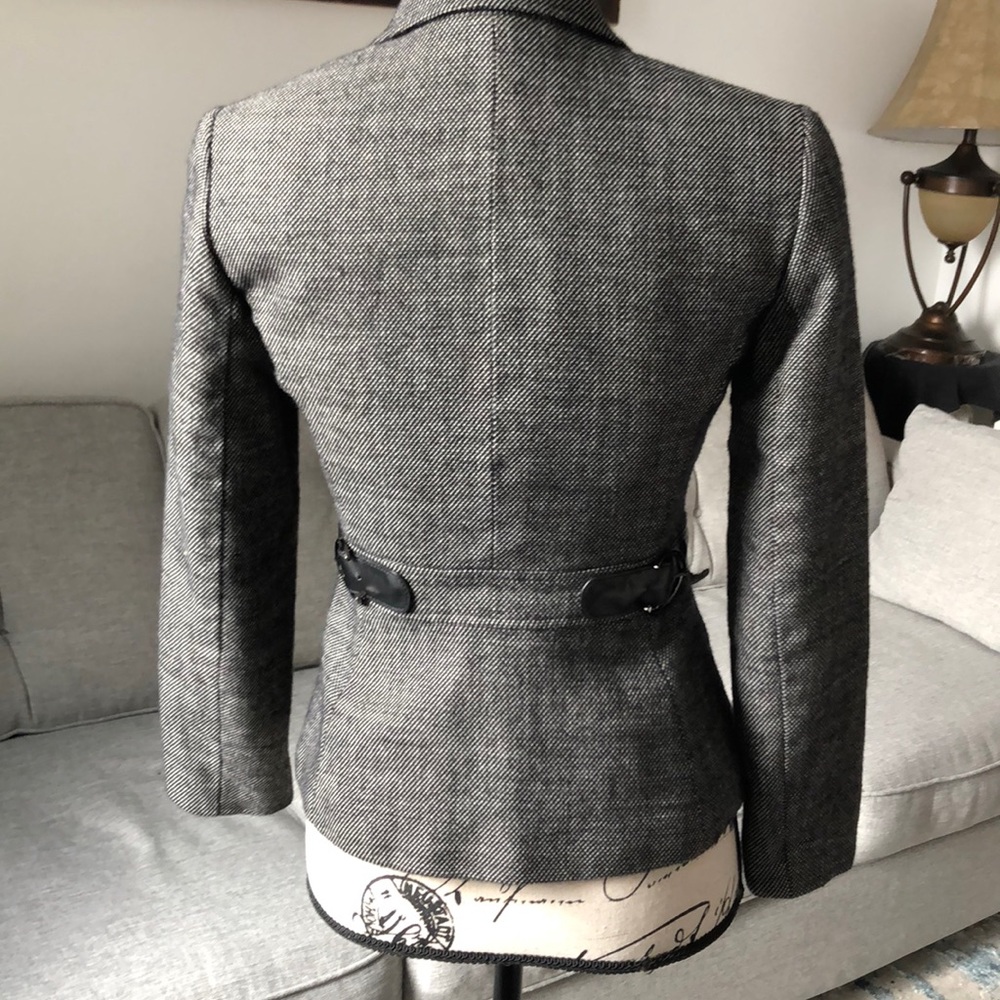 Tahari jacket - Picture 5 of 5